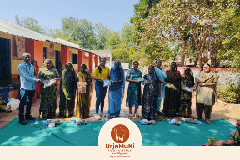 ईश्वरपुरा में विधवा एवं निराश्रित महिलाओं के लिए राशन तथा साड़ी/चणिया वितरण कार्यक्रम