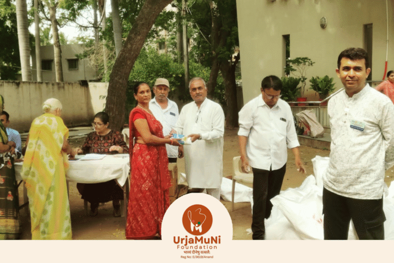 विधवा एवं निराश्रित जनों के लिए ऊर्जामुनि फाउंडेशन की करुणामयी खाद्य-सेवा